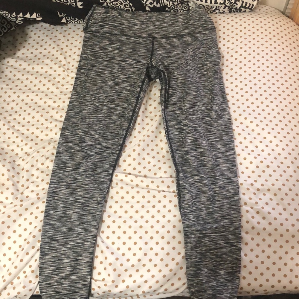 Comfy black and white patterned leggings